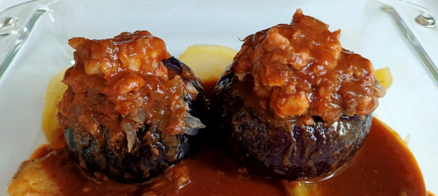CEBOLLAS ROJAS RELLENAS DE SALMÓN. “Recetas que te dan la vida”
