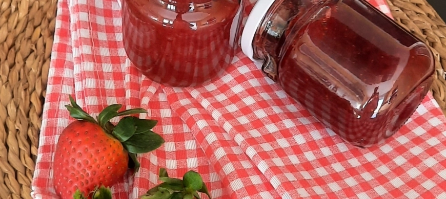 Mermelada de fresas reducida de azúcar