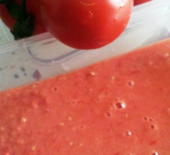 Rallar tomate para catalana,una comida,con Thermomix® 