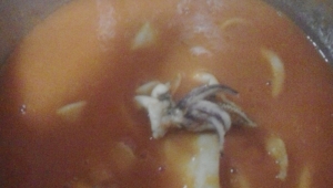 Calamares con salsa de tomate con Thermomix® .